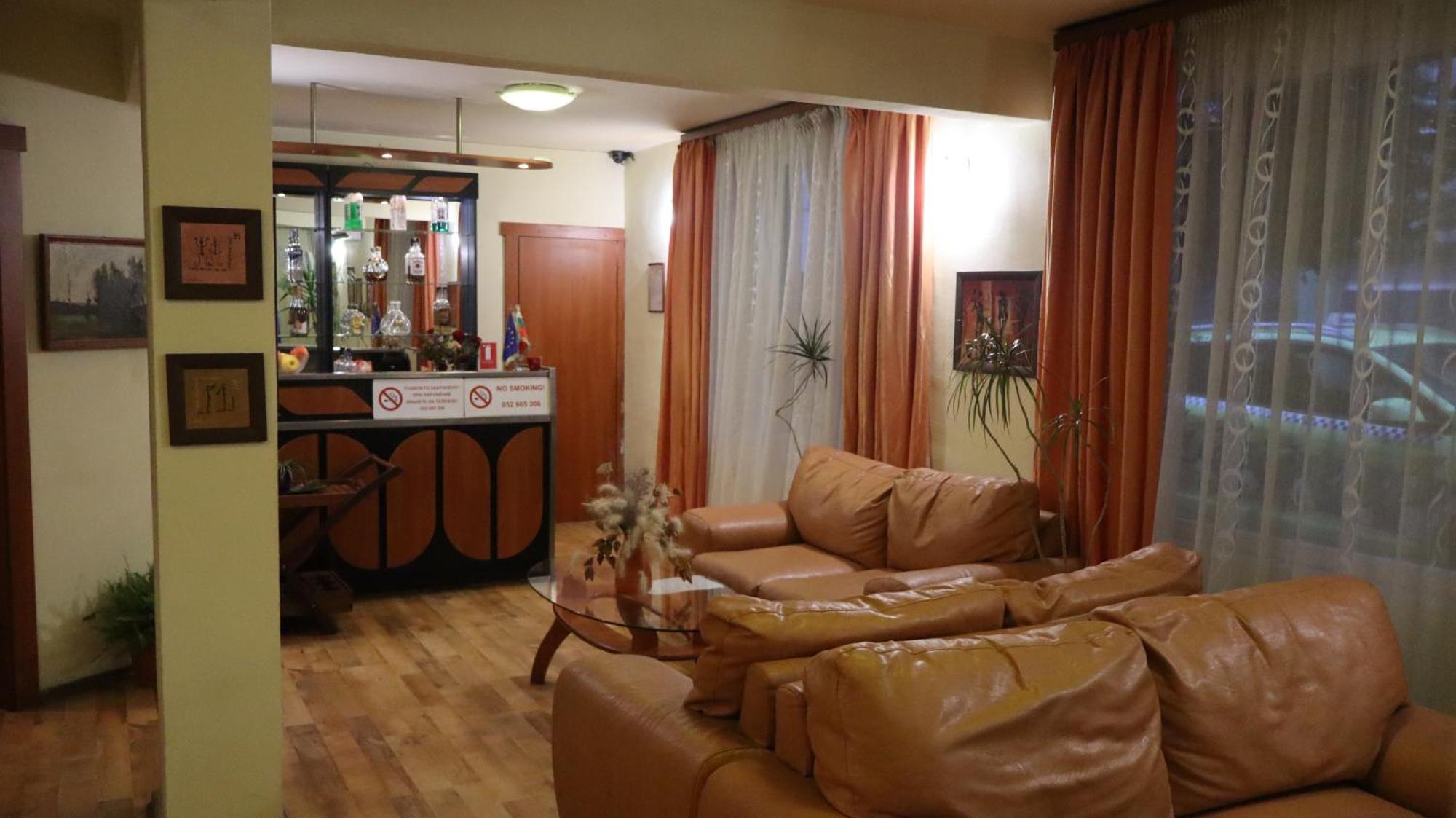 Hotel Palitra Varna Dış mekan fotoğraf