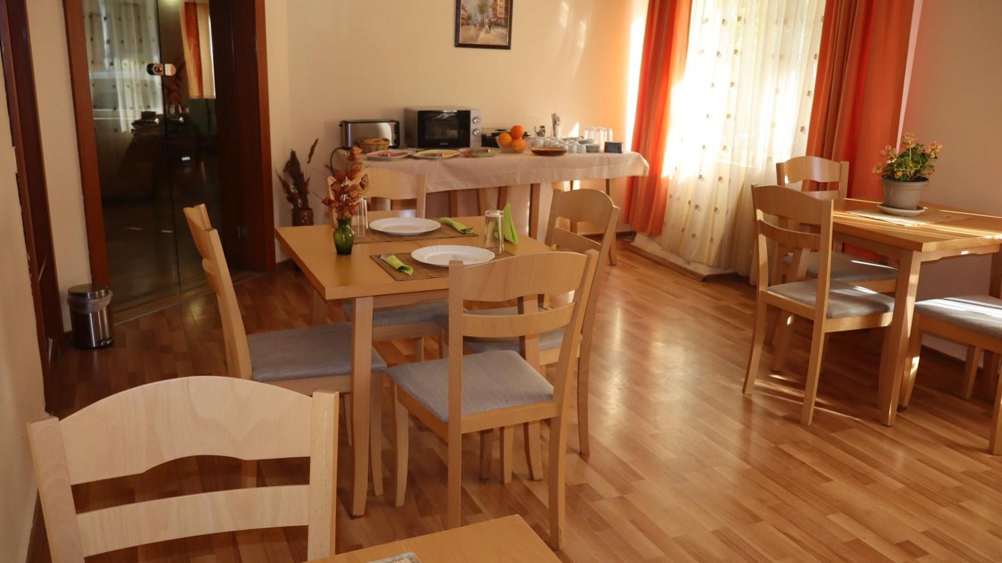 Hotel Palitra Varna Dış mekan fotoğraf